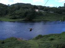 Tirolesa no Rio das Contas, em Taboquinha, região de Itacaré - BA