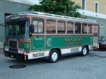 Ônibus que serve o centro antigo de San Juan - Porto Rico