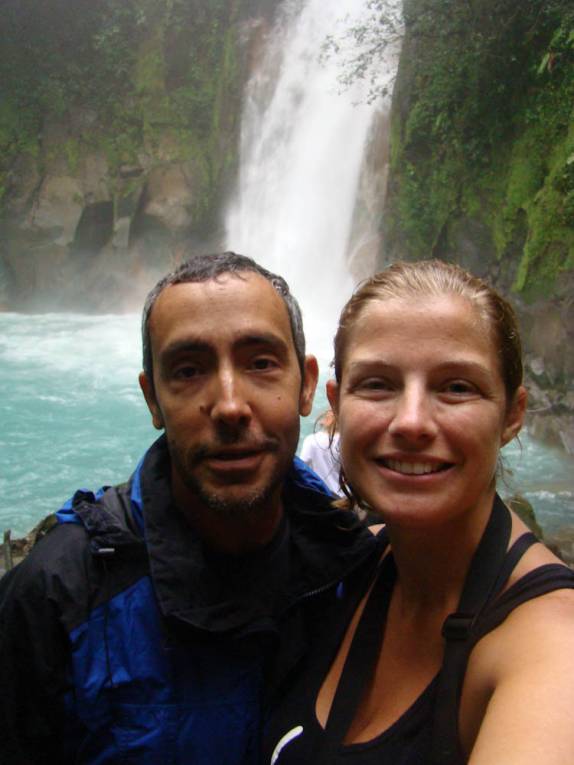 1000dias na Cascata do Rio Celeste, no Parque Nacional Tenorio, no norte da Costa Rica