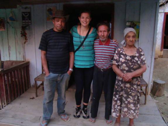A Ana com a famÃlia proprietária da área do Salto São Sebastião, em Prudentópolis - PR A Ana com a famÃlia proprietária da área do Salto São Sebastião, em Prudentópolis - PR