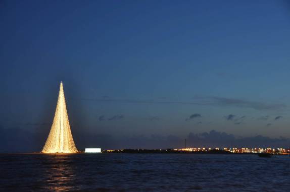 A bela e enorme árvore de Natal em Aracaju - SE