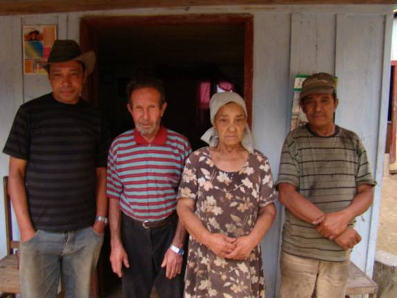 A família proprietária da área do Salto São Sebastião, em Prudentópolis - PR A família proprietária da área do Salto São Sebastião, em Prudentópolis - PR