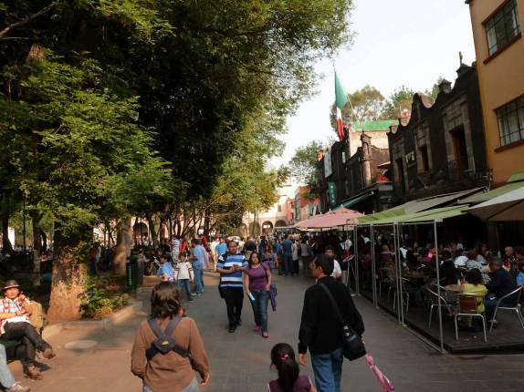 A movimentada praça central de Coyoacán, bairro da Cidade do México