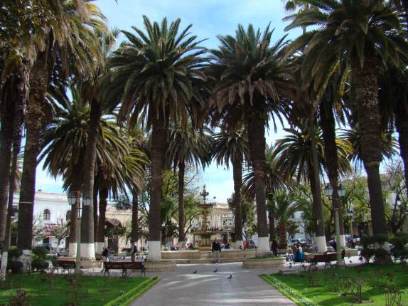 A Plaza de Armas, em Tarija - Bolívia A Plaza de Armas, em Tarija - Bolívia