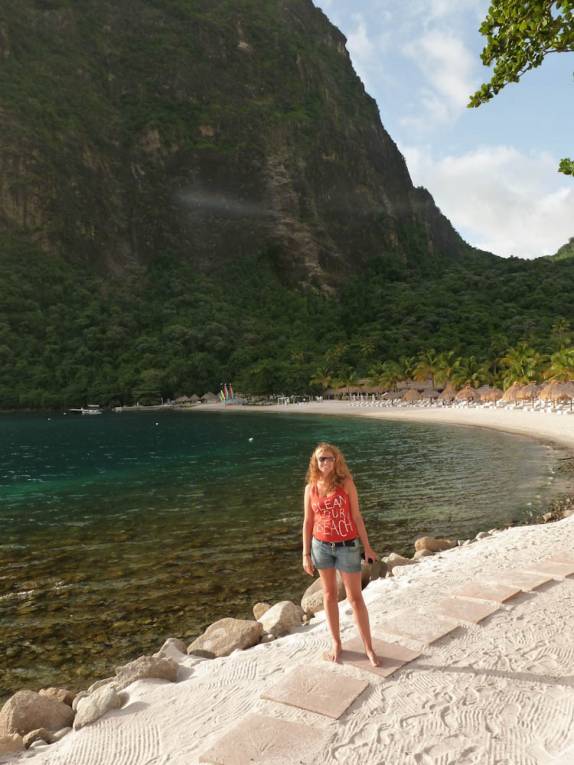A Sugar Beach, com areias brancas importadas de Granada, no resort Jalousy, entre as duas Pitons, em Soufriere, no sul de Santa Lúcia