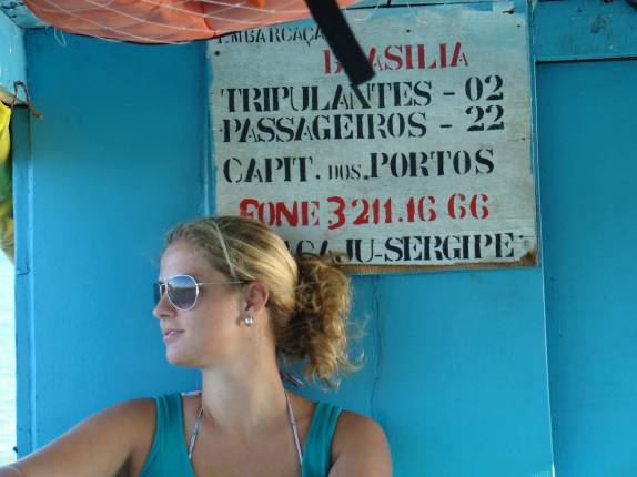 A única passageira da travessia Pontal (SE) - Mangue Seco (BA) A única passageira da travessia Pontal (SE) - Mangue Seco (BA)