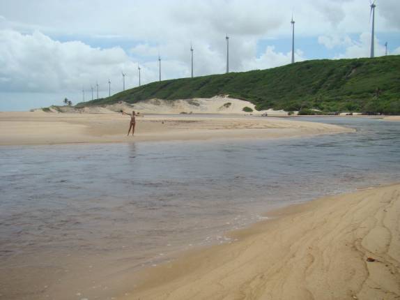 Ana no lado paraibano do rio Guaju, na fronteira com Rio Grande do Norte Ana no lado paraibano do rio Guaju, na fronteira com Rio Grande do Norte