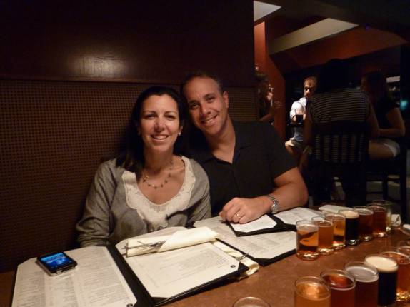 Anita e Larry nos levam para night em Princeton Junction, em New Jersey, nos Estados Unidos