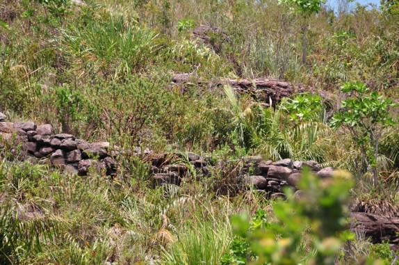 Antigos muros de pedra, em Lençóis, na Chapada Diamantina - BA