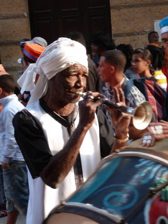 Artista de rua em Havana, capital de Cuba