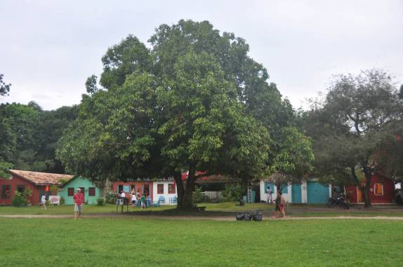 As casa coloridas do Quadrado, em Trancoso - BA As casa coloridas do Quadrado, em Trancoso - BA