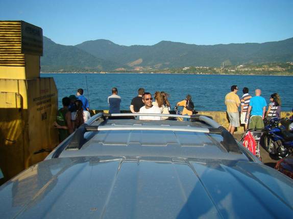 Atravessando de balsa para Ilha Bela - SP Atravessando de balsa para Ilha Bela - SP