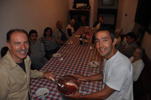 Balde de goiabada na fazenda em Ribeirão Preto - SP Balde de goiabada na fazenda em Ribeirão Preto - SP