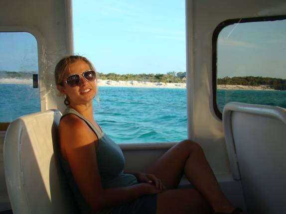 Barco que faz a ligação entre Provo e North Caico Barco que faz a ligação entre Provo e North Caico