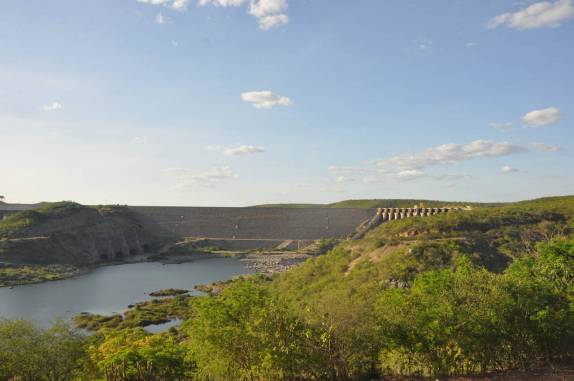 Barragem de Xingó, no rio São Francisco, divisa de Sergipe e Alagoas