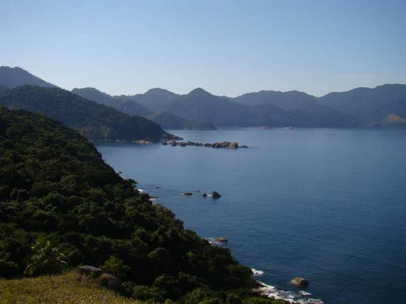 Bela vista de Ilha Bela - SP (no caminho para a Praia das Anchovas)