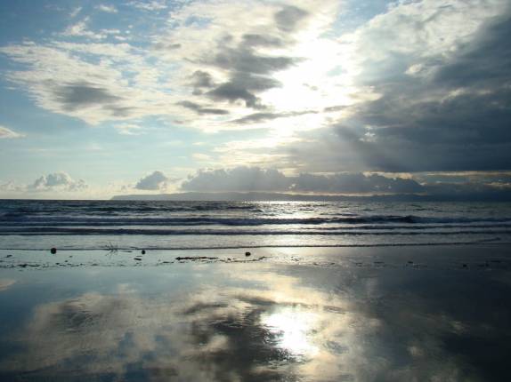 Belo fim de tarde na praia de Zancudo, no litoral PacÃfico da Costa Rica Belo fim de tarde na praia de Zancudo, no litoral PacÃfico da Costa Rica