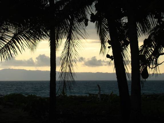 Belo fim de tarde na praia de Zancudo, no litoral Pacífico da Costa Rica
