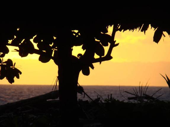 Belo fim de tarde na praia de Zancudo, no litoral Pacífico da Costa Rica