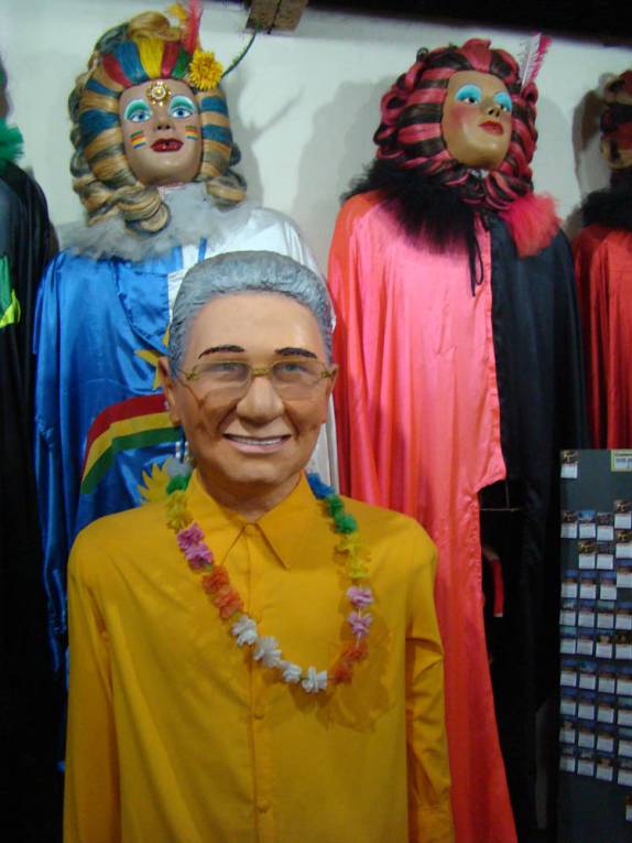 Bonecos gigantes em Olinda - PE Bonecos gigantes em Olinda - PE