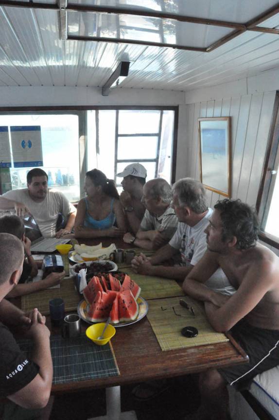 Briefing de mergulho em Abrolhos - BA