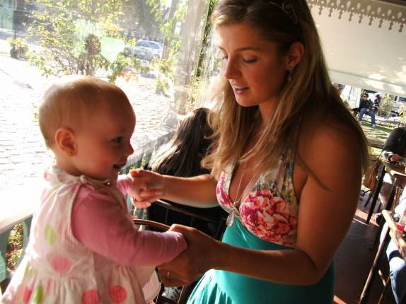 Brincando com a tia, em Curitiba - PR Brincando com a tia, em Curitiba - PR