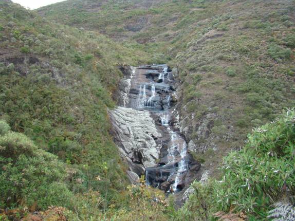 Cachoeira do Aurélio, na trilha capixaba de acesso ao Pico da Bandeira, no Parque Nacional do Caparaó - MG/ES