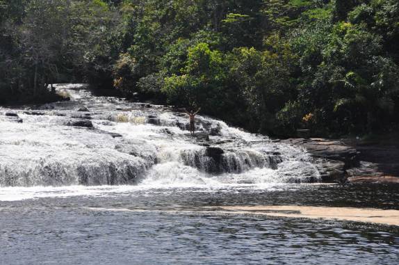 Cachoeira do Tremembé, na Baía de Camamu - BA Cachoeira do Tremembé, na Baía de Camamu - BA