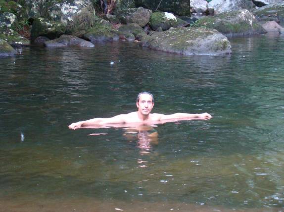 Cachoeira e poço no Saco do Mamanguá, região de Parati - RJ