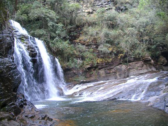 Cachoeira no início da Racha da Zilda em Carrancas - MG