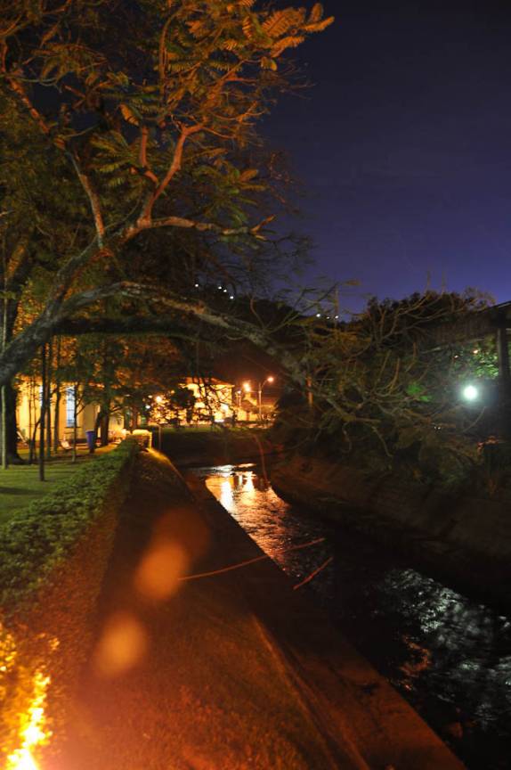 Café no parque de Poços de Caldas - MG Café no parque de Poços de Caldas - MG