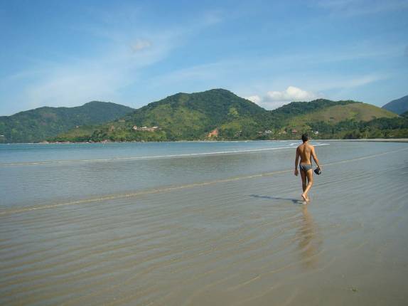 Caminhada na Praia Dura em Ubatuba - SP
