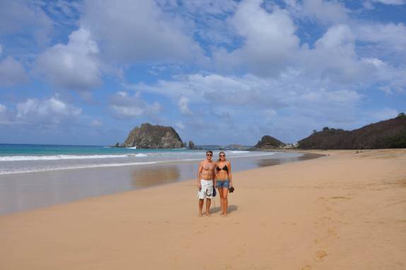 Caminhando na Praia da Conceição rumo à Praia da Cacimba, em Fernando de Noronha - PE Caminhando na Praia da Conceição rumo à Praia da Cacimba, em Fernando de Noronha - PE