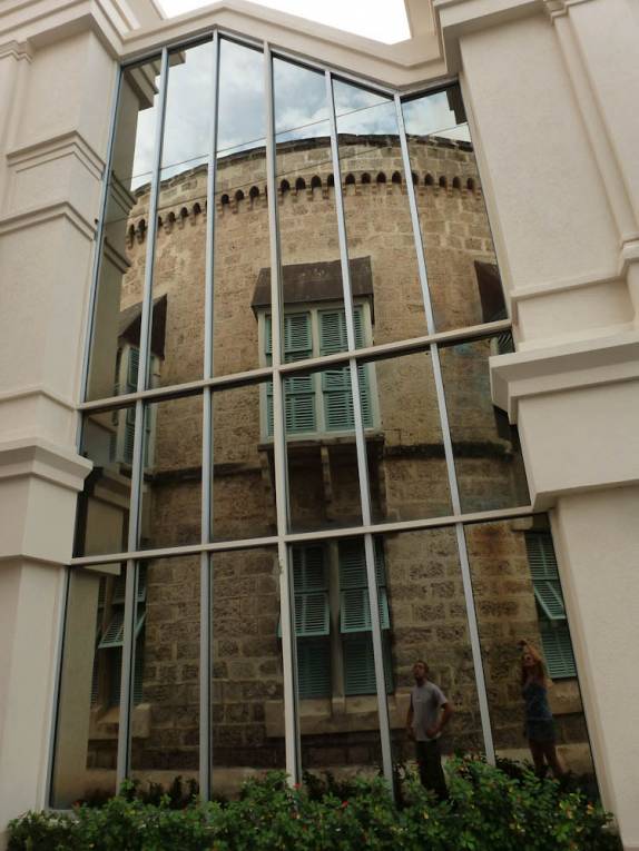 Caminhando pelo centro de Bridgetown, a capital de Barbados Caminhando pelo centro de Bridgetown, a capital de Barbados