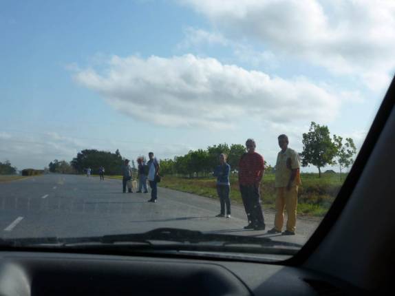 Caronistas, muito comum nas estradas cubanas (estrada entre Pinar del Rio e Havana)