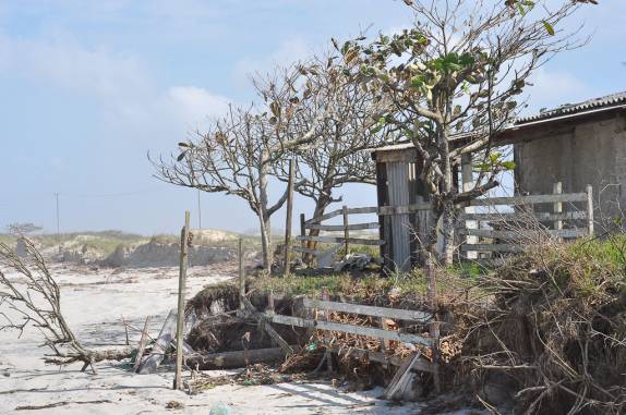 Casa na praia de Ilha Comprida Casa na praia de Ilha Comprida