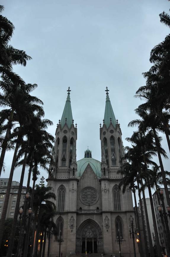 Catedral da Sé, em São Paulo Catedral da Sé, em São Paulo