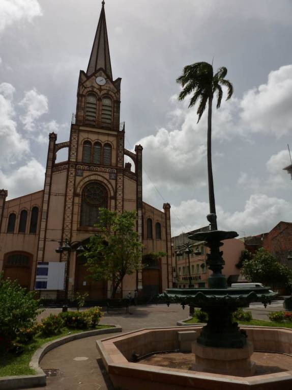 Catedral de Fort-de-France, capital da Martinica Catedral de Fort-de-France, capital da Martinica