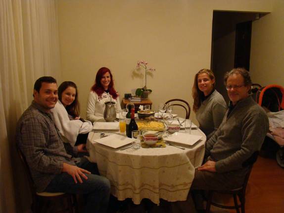 Celebrando o aniversário do Mário na casa da Dani e Dudu Celebrando o aniversário do Mário na casa da Dani e Dudu