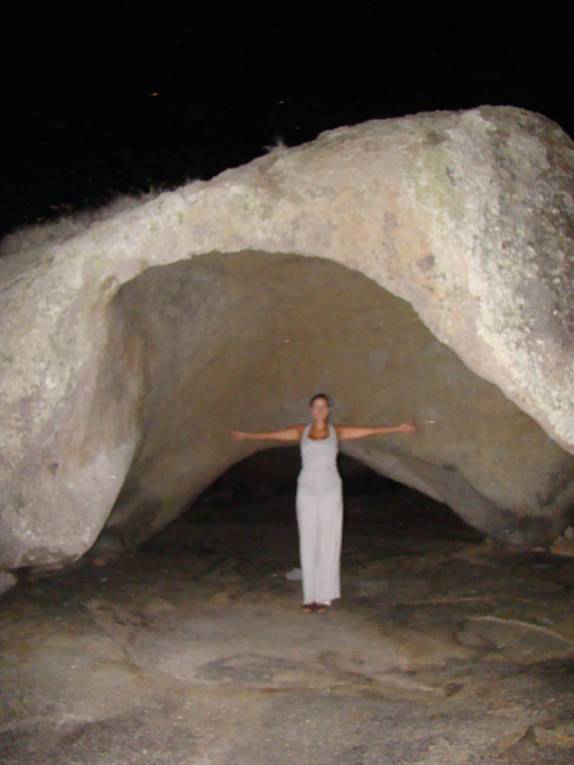 Celebrando o reveillon no Lajedo do Pai Mateus, bem abaixo da Pedra do Capacete, em Cabaceiras - PB