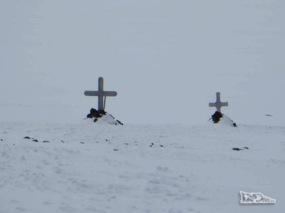 Cemitério em Deception Island, o maior da Antártida