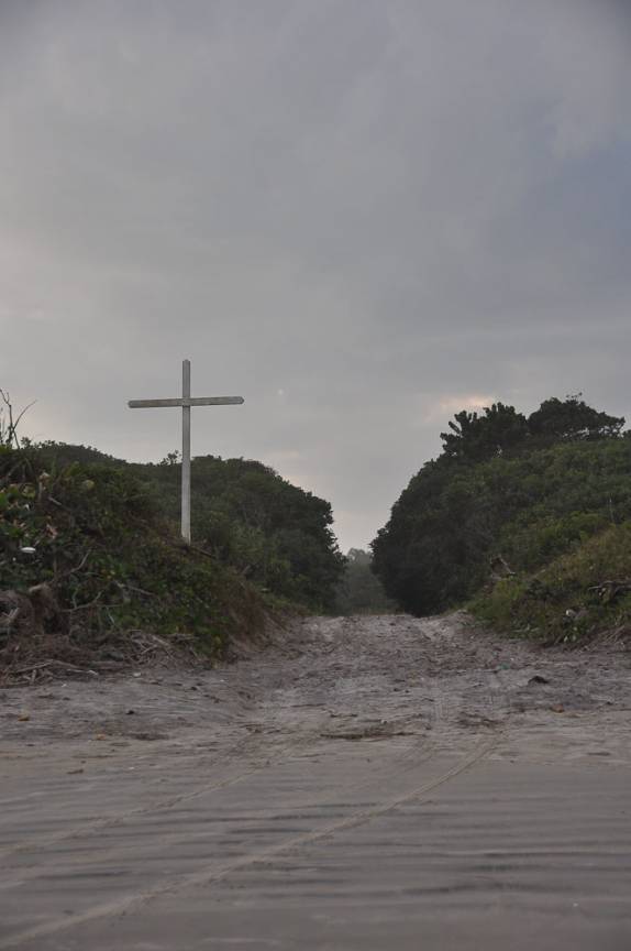 Cemitério na praia da Juréia Cemitério na praia da Juréia