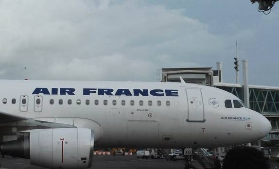 Chegamos na França! (no aeroporto internacional de Guadalupe, no Caribe)