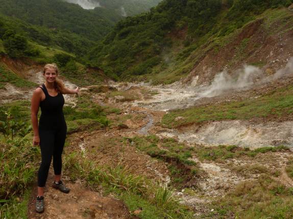 Chegando ao 'Desolation Valley', na trilha do Boiling Lake, no Trois Pitons National Park, em Dominica, no Caribe Chegando ao 'Desolation Valley', na trilha do Boiling Lake, no Trois Pitons National Park, em Dominica, no Caribe