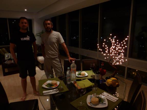 Chegando de volta no apartamento do curitibano Rodrigo, na Cidade do México, capital do país