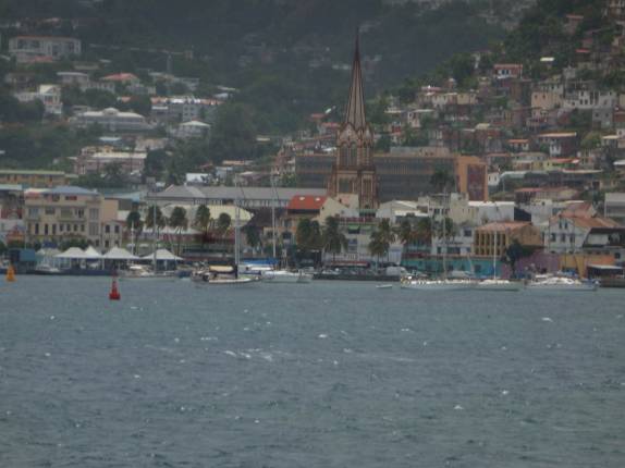Chegando em Fort-de-France, capital da Martinica, a mais urbanizada ilha do leste do Caribe Chegando em Fort-de-France, capital da Martinica, a mais urbanizada ilha do leste do Caribe