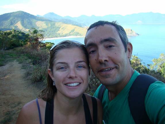 Chegando na Praia do Bonete após 12 km de trilha em Ilha Bela - SP Chegando na Praia do Bonete após 12 km de trilha em Ilha Bela - SP