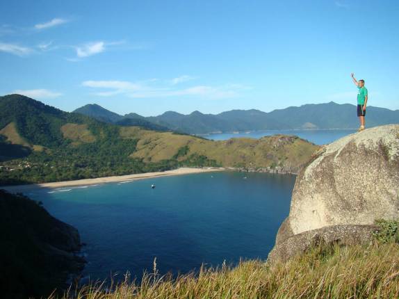 Chegando na Praia do Bonete após 12 km de trilha em Ilha Bela - SP Chegando na Praia do Bonete após 12 km de trilha em Ilha Bela - SP