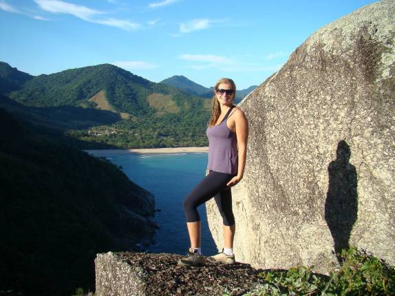 Chegando na Praia do Bonete após 12 km de trilha em Ilha Bela - SP Chegando na Praia do Bonete após 12 km de trilha em Ilha Bela - SP