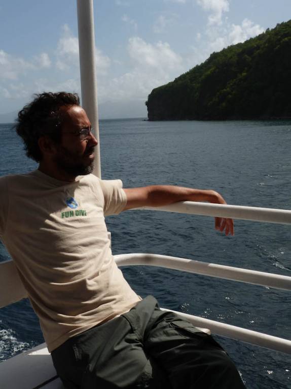 Chegando à ilha de Bequia, em São Vicente e Granadinas Chegando à ilha de Bequia, em São Vicente e Granadinas